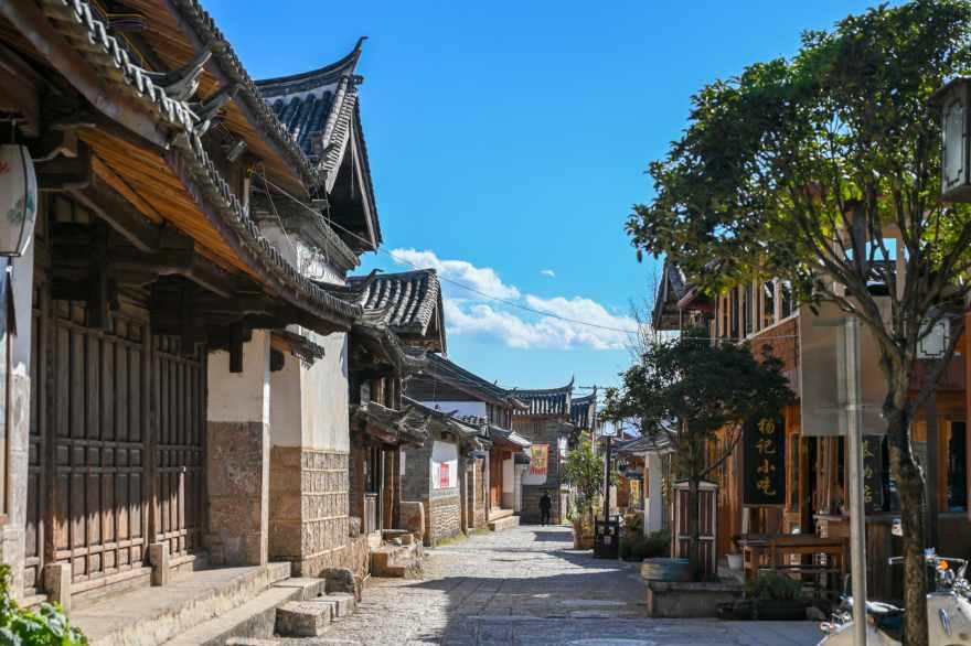 约翰逊建议哈兰德趁早转型，格里利什的踢法接近小白